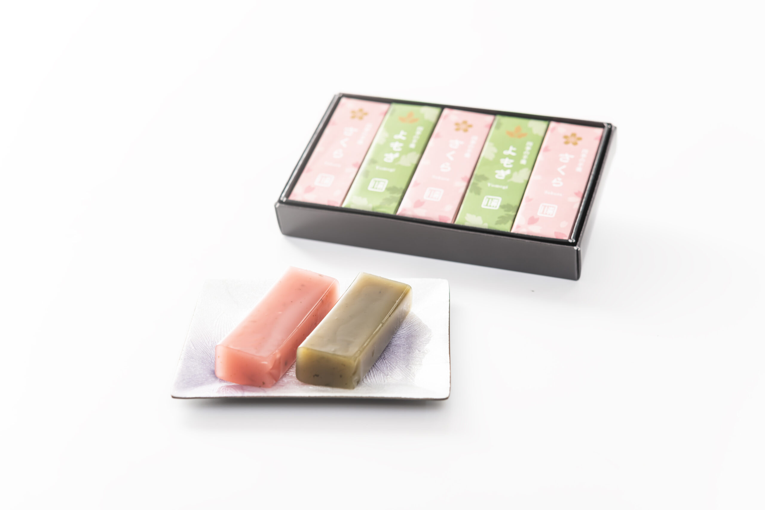 四季の羊羹 粋 (さくら・よもぎ)」販売開始のお知らせ | 加賀 四季の羊羹 粋 (さくら・よもぎ)」販売開始のお知らせ | 加賀