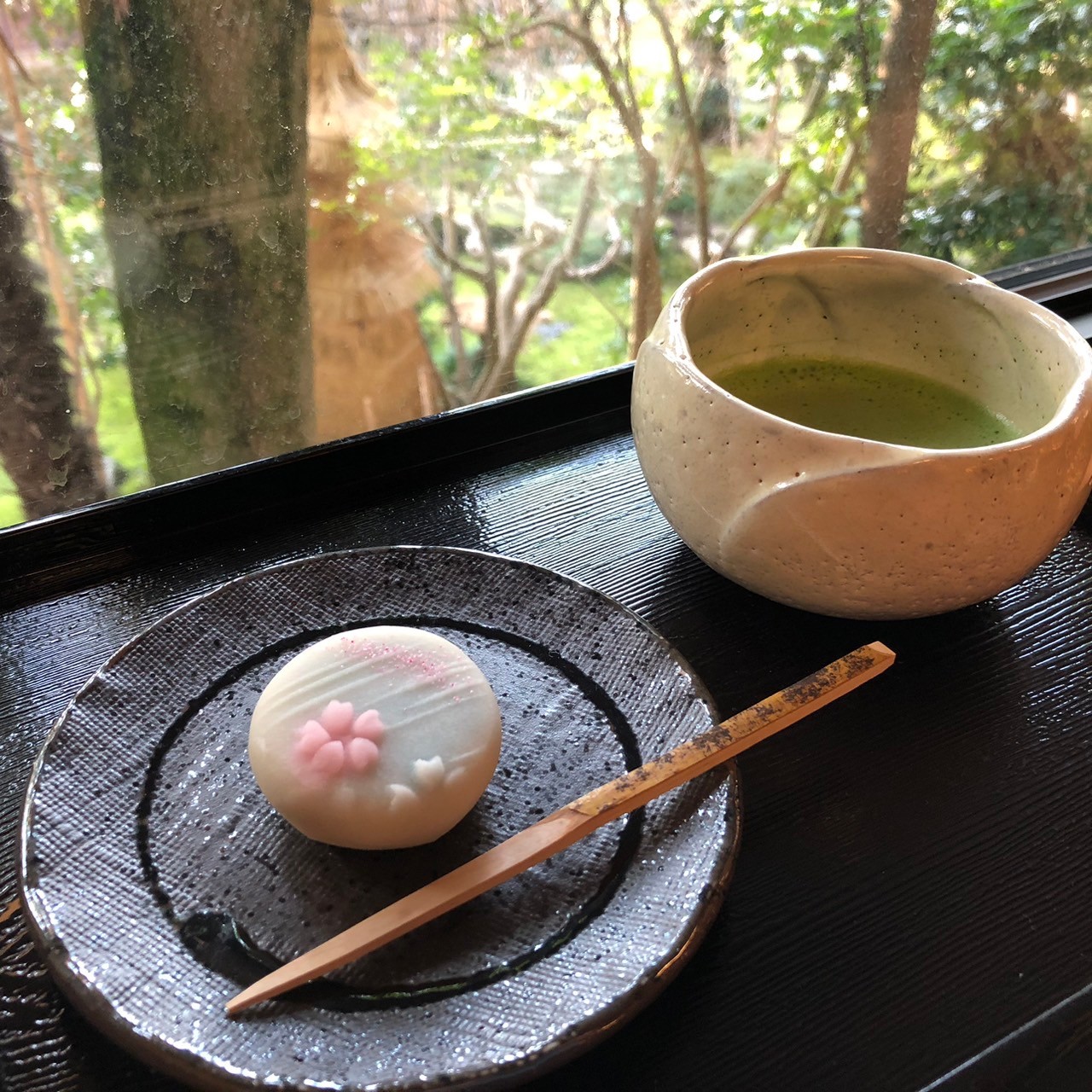 上生菓子「春愁」のお知らせ | 加賀藩御用菓子司 森八｜金沢の和菓子